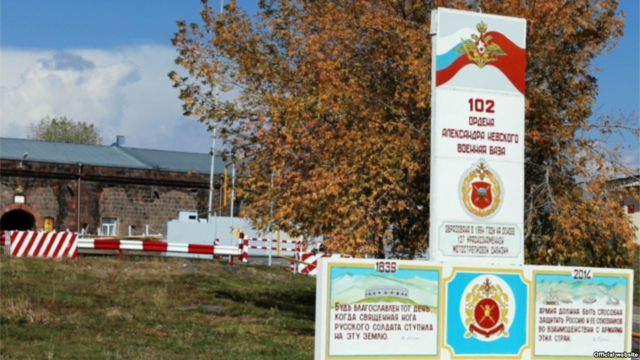 Rusiya Gümrü bazasına 200 hərbçi göndərdi - İDDİA