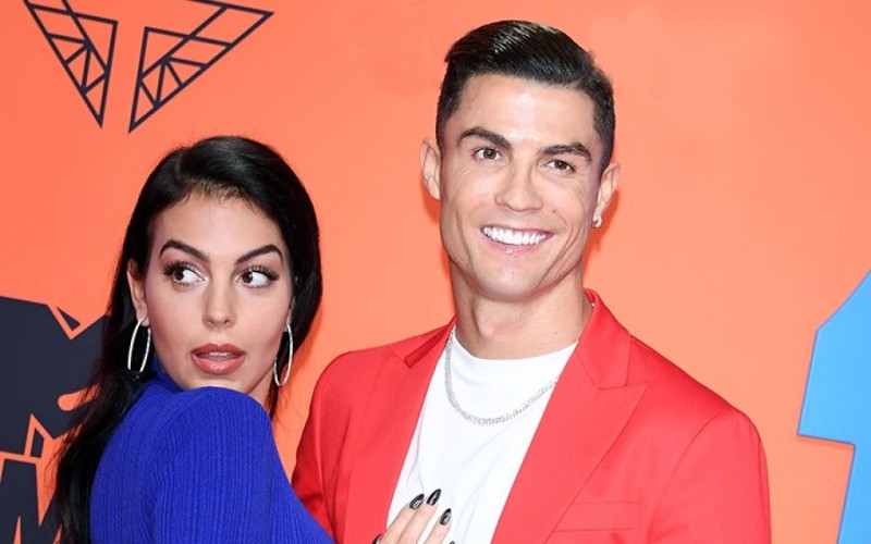 Ronaldo evlilik təklifi etdi - FOTO