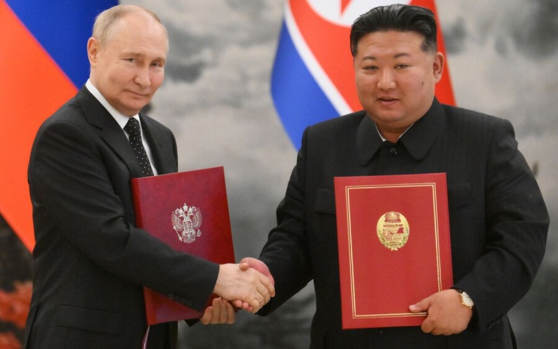 Putin və Kim Çen In müzakirə APARDI