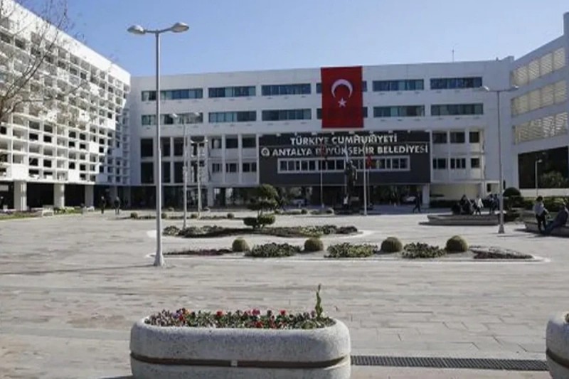 Antalya Böyükşəhər bələdiyyəsində əməliyyat - həbs olunanlar var