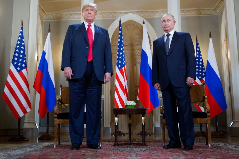 Bloomberg: Putin Alyaska görüşündə Trampdan üstün olacaq