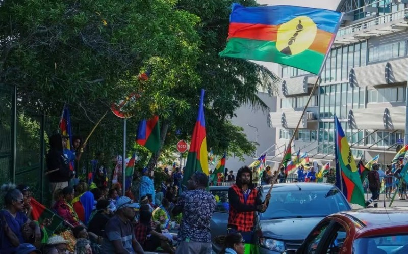 Fransa kanaklara zorla saziş qəbul etdirməyə çalışır