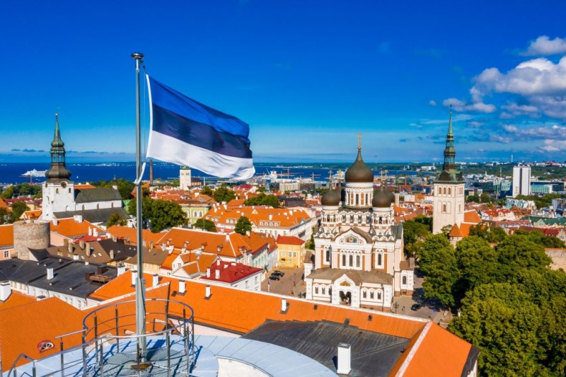 Estoniya rusiyalı diplomatı ölkədən çıxarır