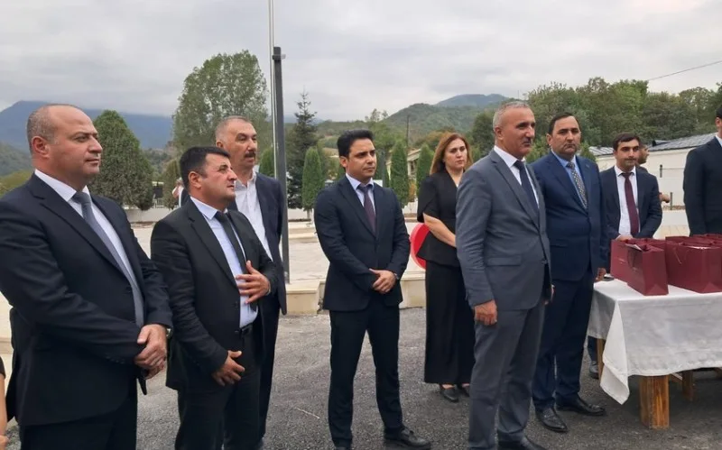 İlk köç karvanı Vəngli kəndinə çatıb, açarlar təqdim edilib - YENİLƏNİB