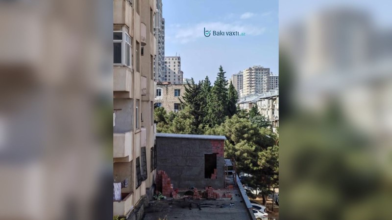 Yasamalda çoxmərtəbəli binada qanunsuz artırılan eyvan sökülüb