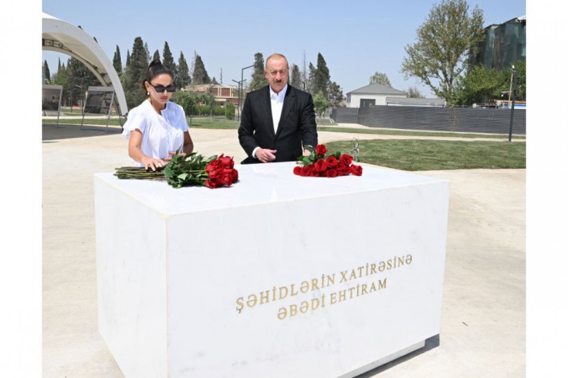 İlham və Mehriban Əliyevlər Gәncә Memorial Kompleksində görülən işlərlə tanış oldular - YENİLƏNİB