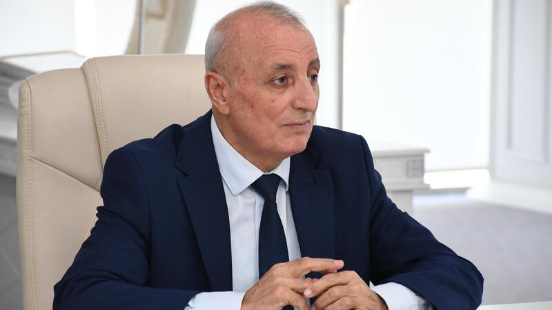 Bu qəzet fəaliyyətini dayandırdı - Əksər işçilər Xalqa keçdi