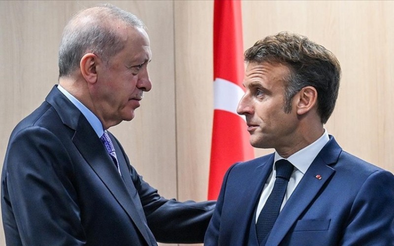 Ərdoğan Makronla regional və qlobal məsələləri müzakirə edib