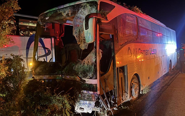 Türkiyədə avtobus qəzası - Ölən və yaralananlar var