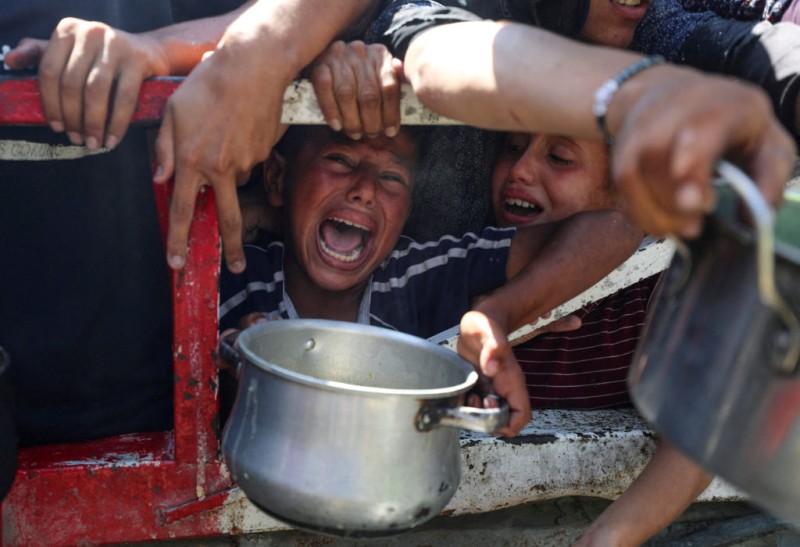 Qəzzada daha 2 nəfər aclığın qurbanı oldu