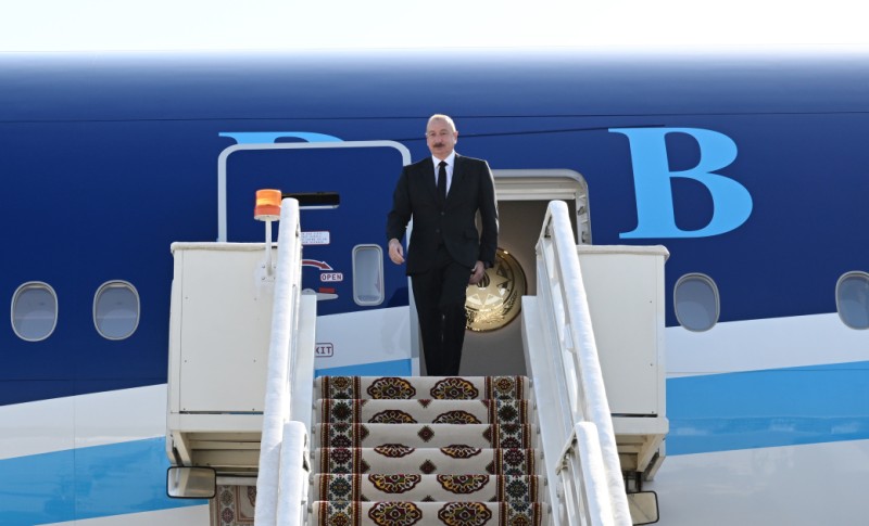 Prezident Türkmənistanda səfərdədir - FOTOLAR
