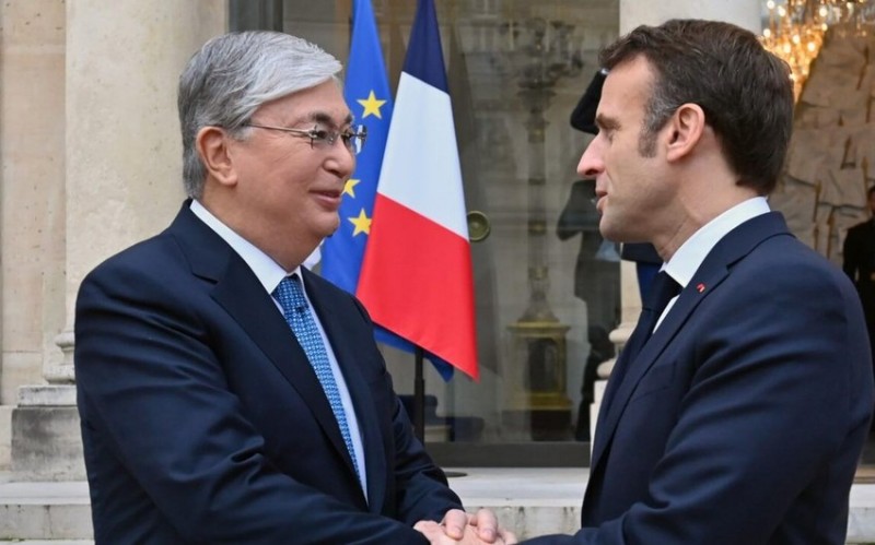 Tokayev və Makron Cənubi Qafqazdakı vəziyyəti müzakirə ediblər