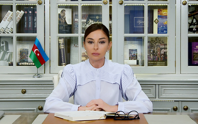 Saida Mirziyoyeva Mehriban Əliyevanı təbrik edib