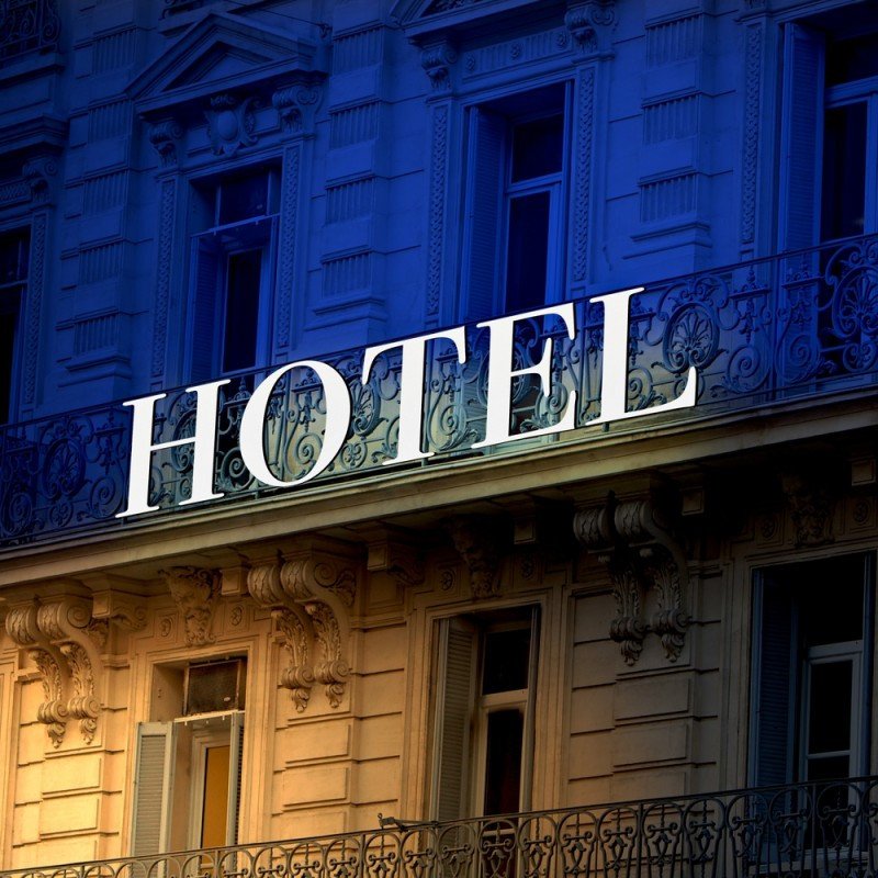 İspaniyada hoteldə 100-dən çox insan zəhərlənib