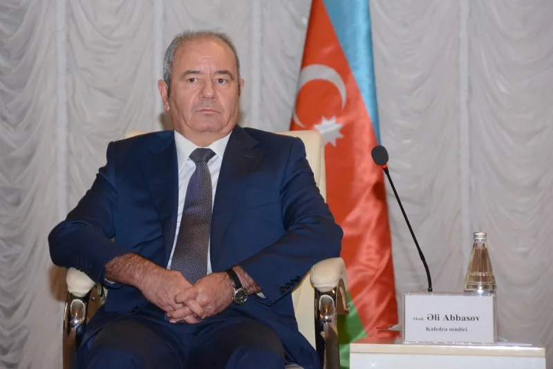 Azərbaycanda süni intellekt əsaslı “robot repetitor” hazırlanır