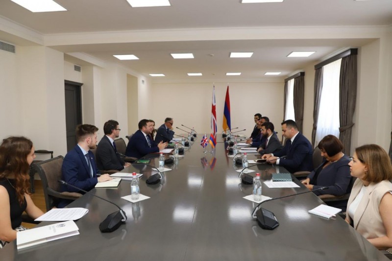 Stiven Douti Azərbaycana səfərindən sonra Ermənistana gedib