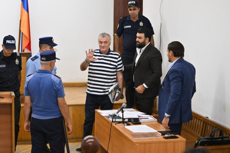 Paşinyanı devirməyə çağıran sabiq deputat azadlığa buraxıldı