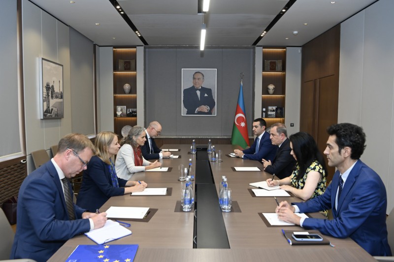 Ceyhun Bayramov Maqdalena Qrononu qəbul edib