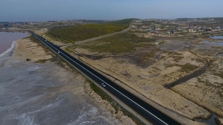 Sürücülərin NƏZƏRİNƏ: Bəzi yollarda hərəkət istiqaməti müvəqqəti dəyişdiriləcək