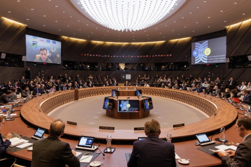 Ukrayna-NATO Şurasının növbədənkənar iclası çağırılıb