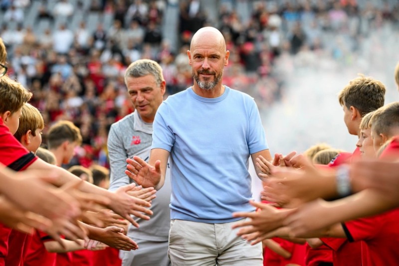 Bayer 04 baş məşqçisi ilə yolları ayırıb