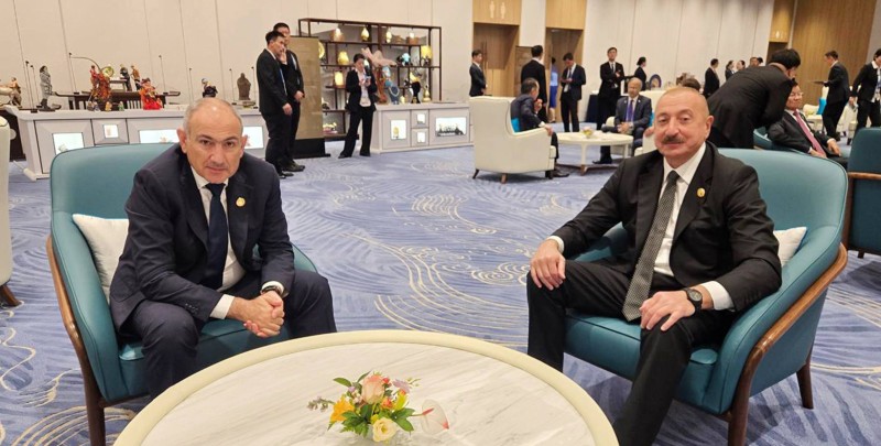 Əliyev və Paşinyan Çində görüşdü: Cənubi Qafqazda sülh imkanları artır