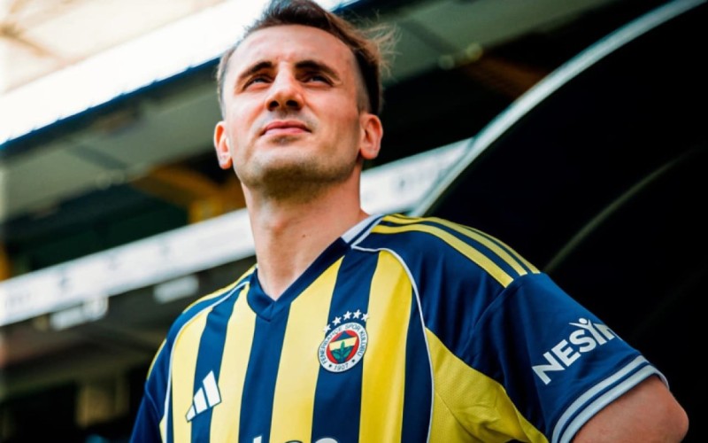 “Fənərbağça” Kərəm Aktürkoğlunun keçidini rəsmiləşdirdi