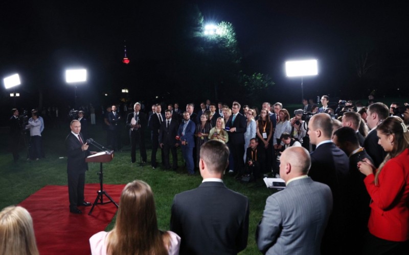 Putin tunelin sonunda işıq görür