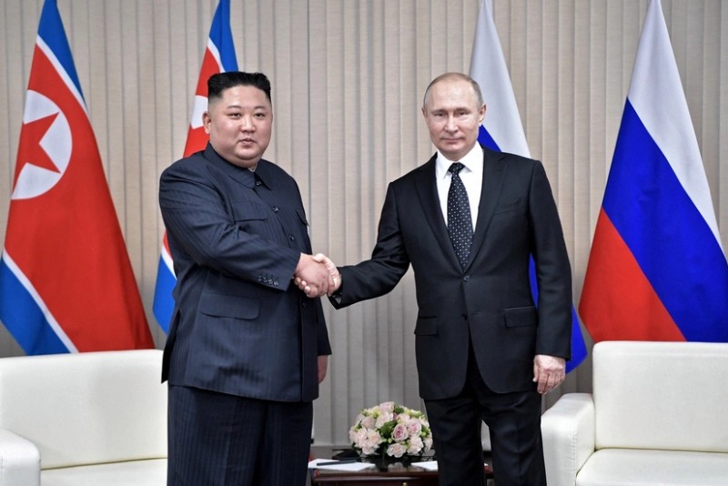 Putin və Kim Çen In arasında Pekində baş tutan danışıqlar başa çatıb - YENİLƏNİB