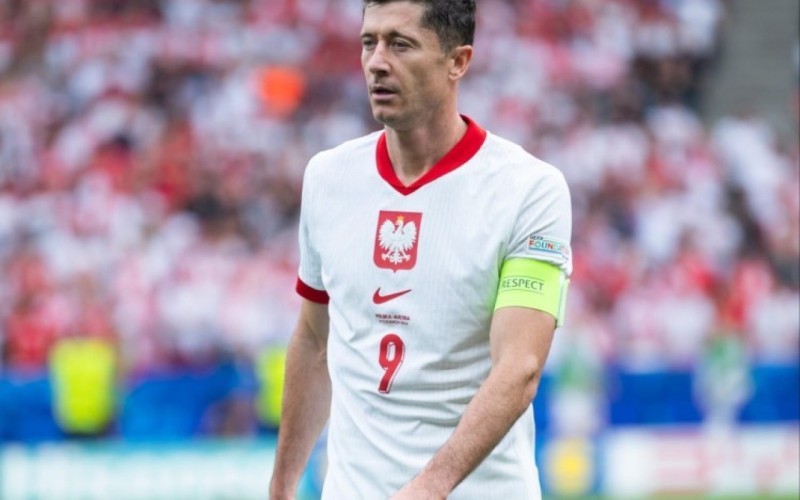 Levandovski 100 milyon avroluq təklifi rədd etdi