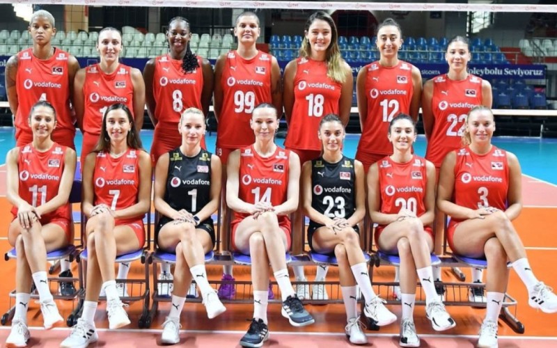 Türkiyənin voleybol millisi ilk dəfə yarımfinalda