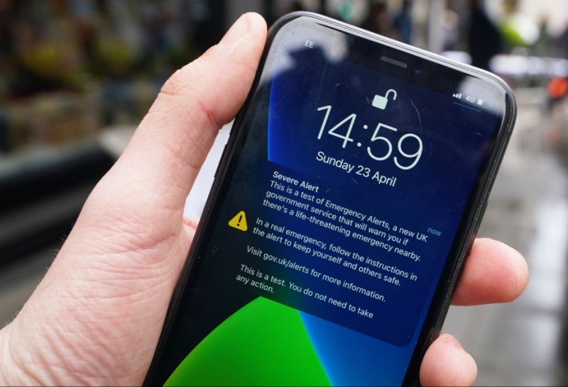 Britaniyada mobil telefonlara fövqəladə xəbərdarlıq siqnalı göndəriləcək