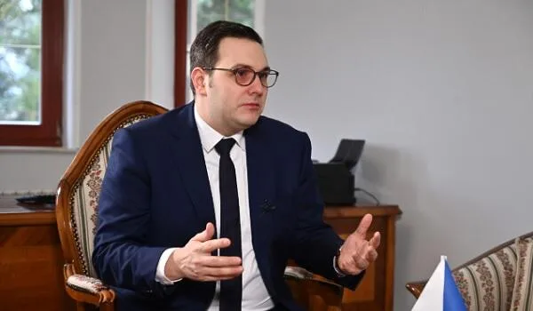 Putin qadınlara hücum edən qorxaqdır - Lipavski