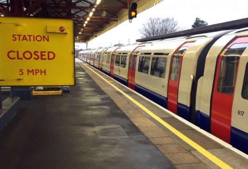 London metrosu tətil nəticəsində iflic vəziyyətinə düşüb