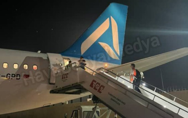 “Duty Free”dən oğurluq edib Bakıya qaçmaq istədilər - Təyyarədə tutuldular