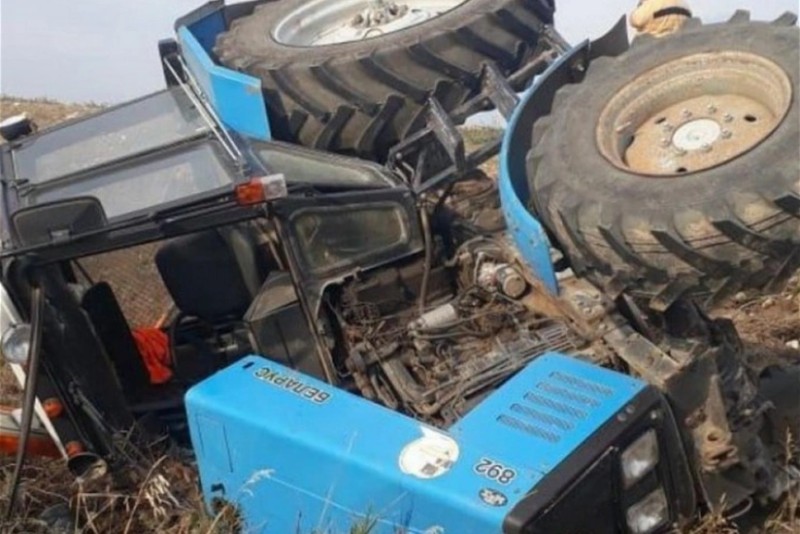 Laçında traktor dərəyə aşıb - bir nəfər ölüb