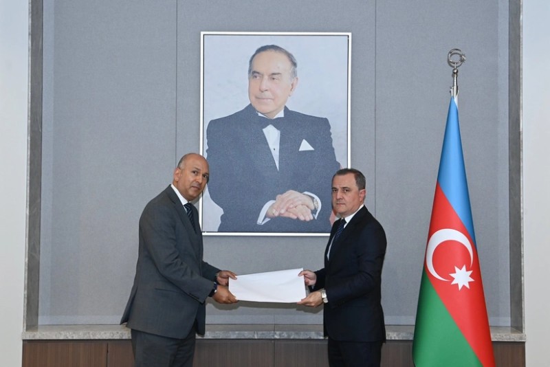 Ceyhun Bayramov Misirin yeni səfirinin etimadnaməsini qəbul edib