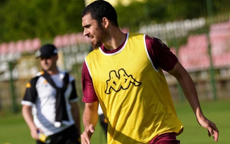 Neftçi Ramil Şeydayev ilə yollarını ayırdı