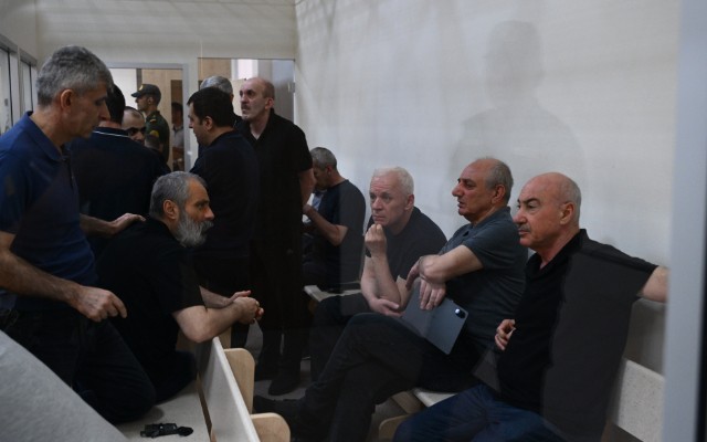 MƏHKƏMƏ: Xüsusi təyinatlı polislərin avtobusunu partladan erməni dəstəsinin adı AÇIQLANDI