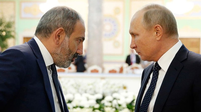 Paşinyan Rusiyada Putinlə görüşəcək