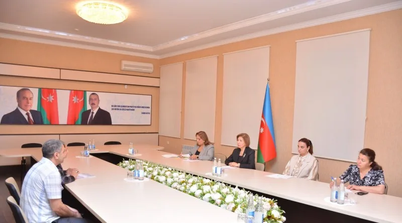 Bahar Muradova Şamaxıda vətəndaşların müraciətlərini dinləyib - FOTOLAR