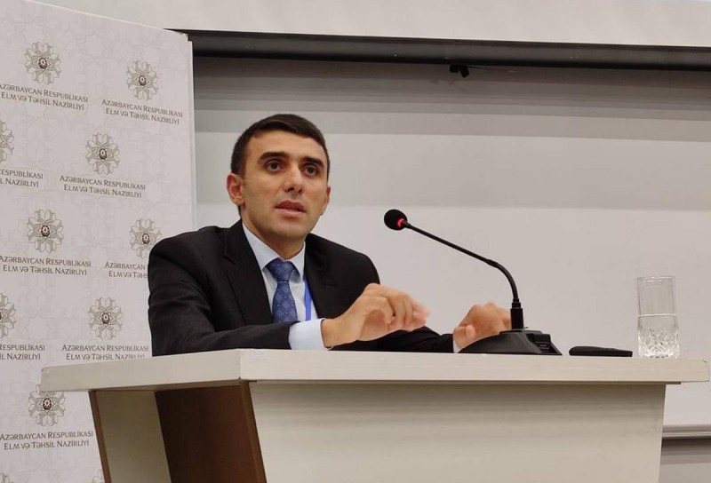 Elnur Əliyev: Şagirdlərin dərslərdə passivliyi təhsil problemi olaraq qalır