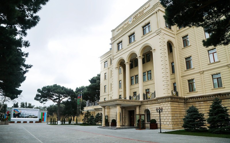 MN-dən hərbi hissələrdə görüşə müvəqqəti məhdudiyyətlə bağlı vətəndaşlara yenidən MÜRACİƏT