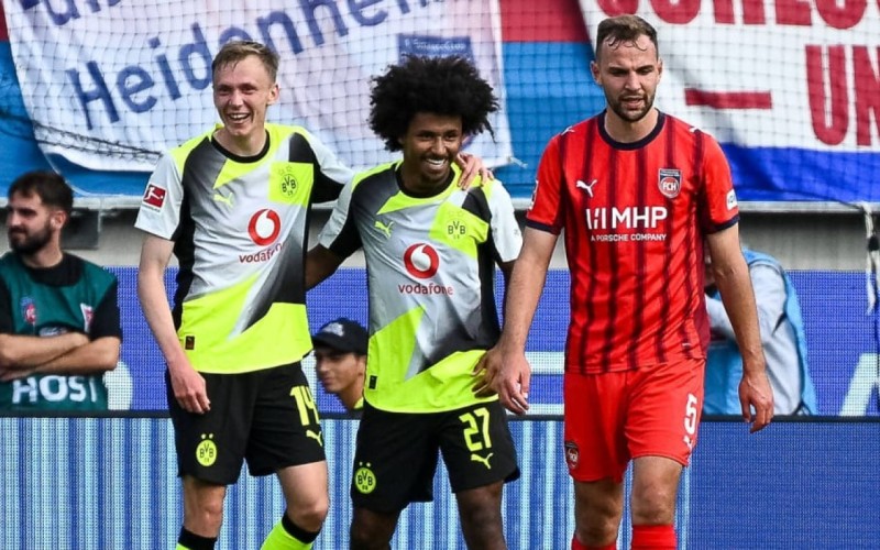 Borussiya Dortmund qələbə qazandı - VİDEO