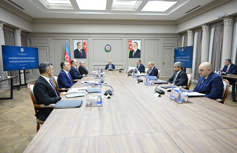 İqtisadi Şuranın növbəti iclası keçirilib