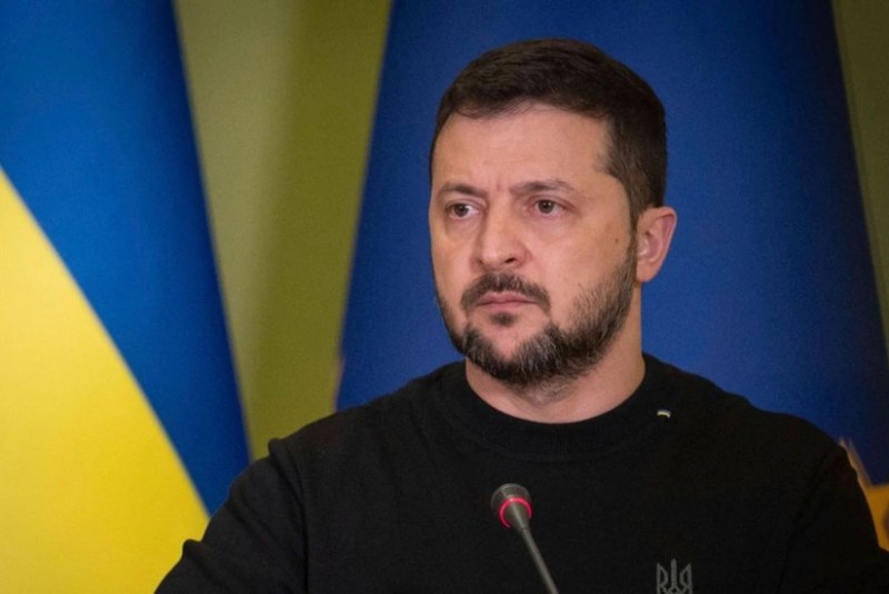 Zelenski: Ən sürətli hərəkət edən sanksiyalar Rusiyanın neft emalı zavodlarına zərbələrdir