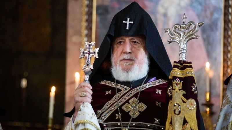 II Qaregin Vatikana getdi