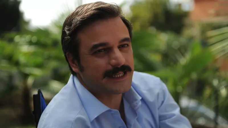 İDDİA: Türkiyəli aktyor intihara cəhd edib