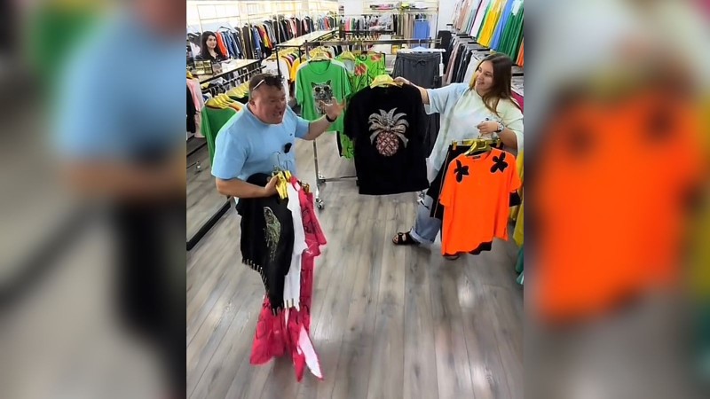 Mənim nə aldığımın camaata nə dəxli var? - Mağazalarda açılan canlı yayımlar, istəmədən kadra düşən alıcılar...