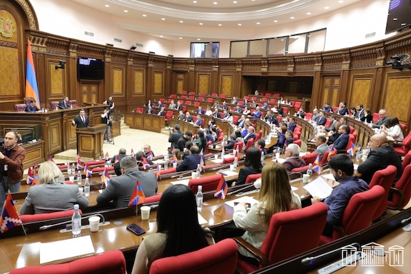 Sükutun ardındakı fırtına: Ermənistanın taleyini mühərrikləşdirən seçimlər